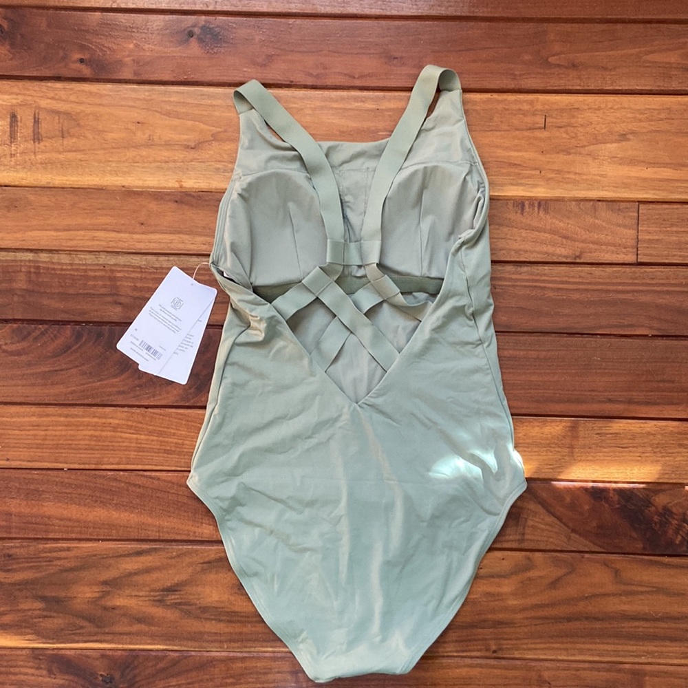 Athleta Sage Green Women's One Piece Swimsuit - Picture 4 of 11